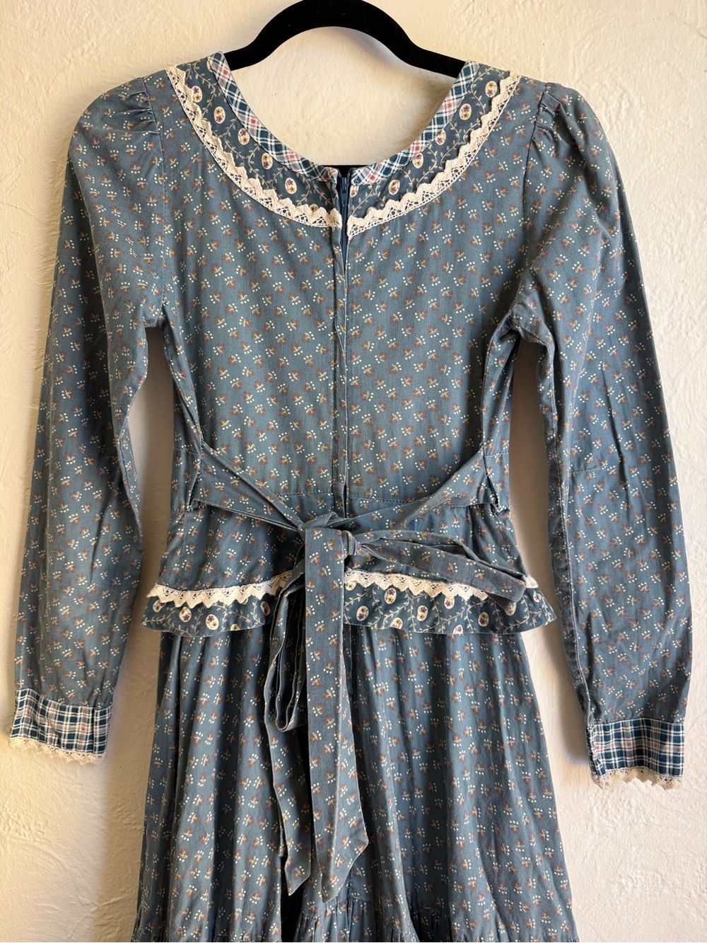 Vintage 1970s Gunne Sax Light Blue Floral Print Peplum Bodice Midi Dress Size 7 - Picture 7 of 10